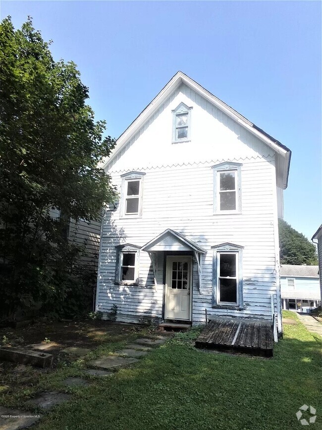 Building Photo - 94 E Church St Rental
