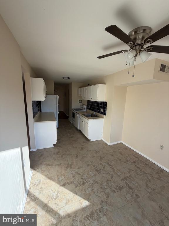 Photo - 418 Girard St