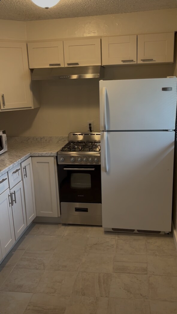 Photo - 3 CO-105 Unit 2