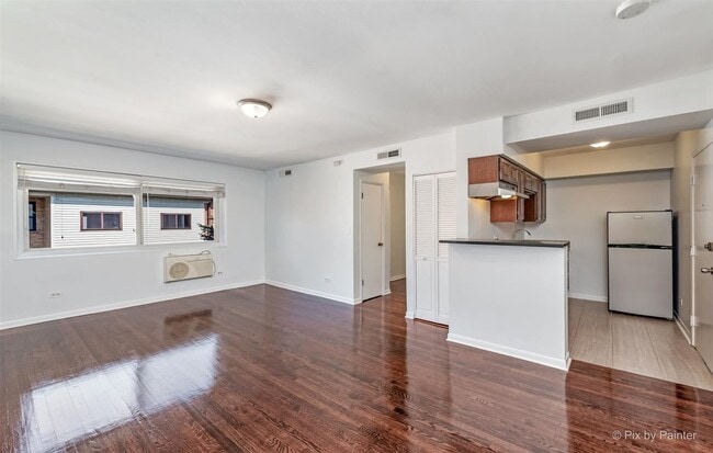 Photo - 1610 W Jarvis Ave Unit 2B