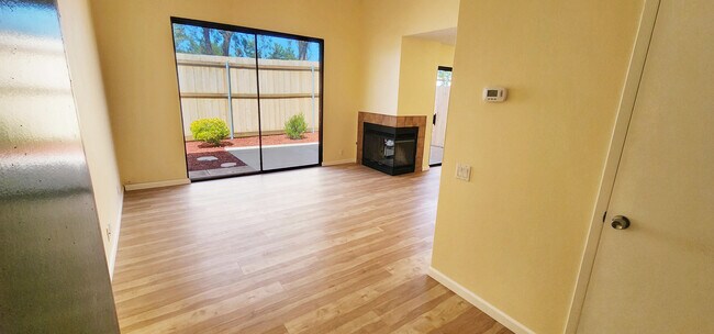 Photo - 3676 Constellation Rd