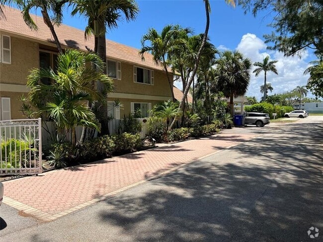 Building Photo - 701 S Ocean Blvd Rental