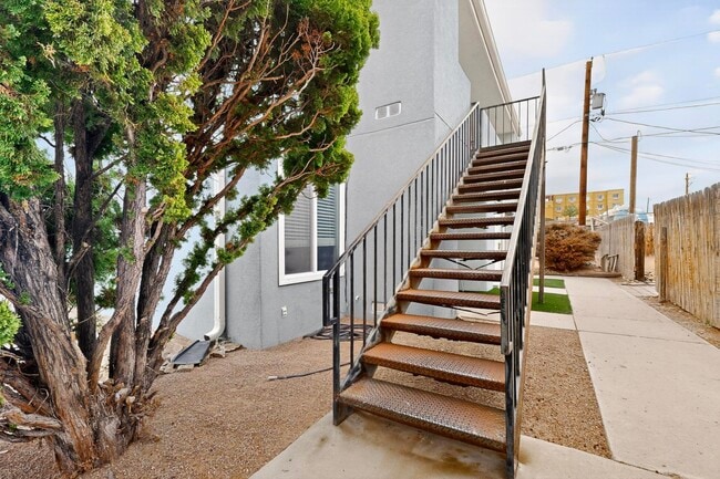 Photo - 1812 Buena Vista Dr SE