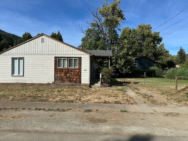Photo - Remodeled 2 bedroom home in Myrtle Creek
