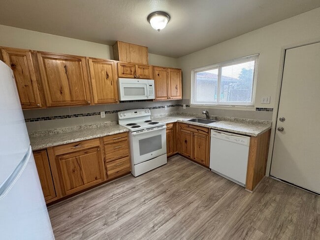 Photo - 4360 Twain Dr Unit A