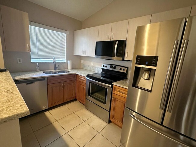 Photo - 300 NE 42nd St