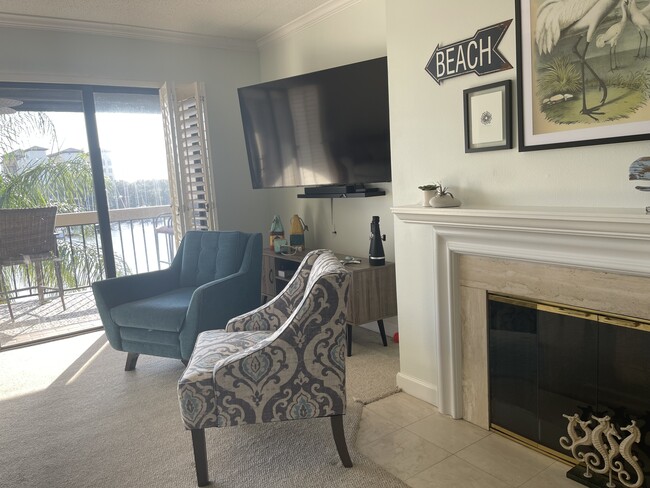 Living room with great views - 2220 Front St Unit Melbourne Condo