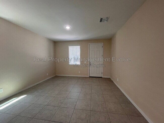 Photo - 4617 S 108th Ave