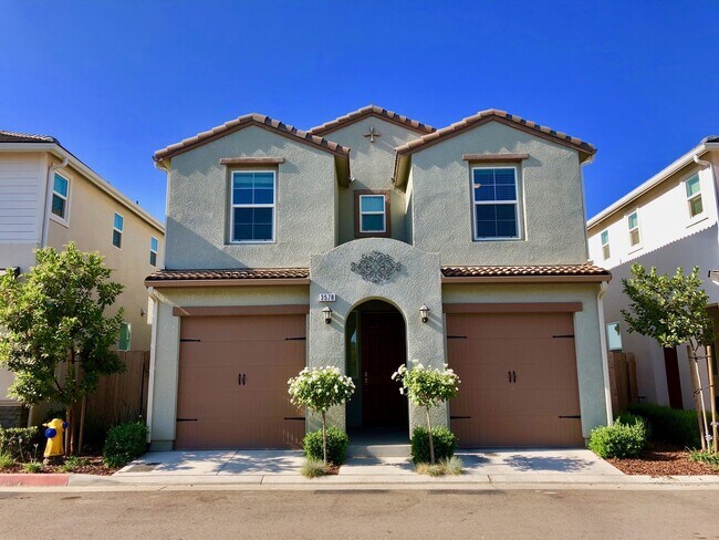 $2,250 Barstow & DeWolf 3 Bedroom - Commun... - $2,250 Barstow & DeWolf 3 Bedroom - Commun... House