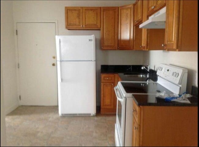 Photo - 100 Waterman St Unit 9