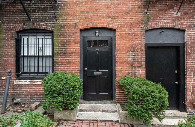 Photo - 7 Primus Ave