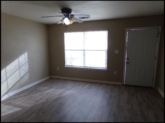 Photo - 3219 Ludwig St