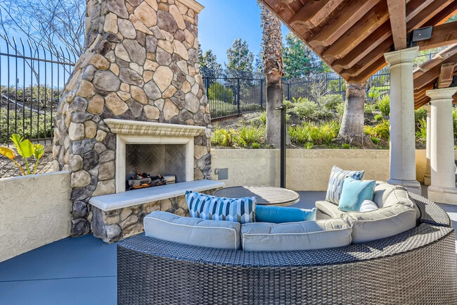 Shadow Ridge Apartment Homes
