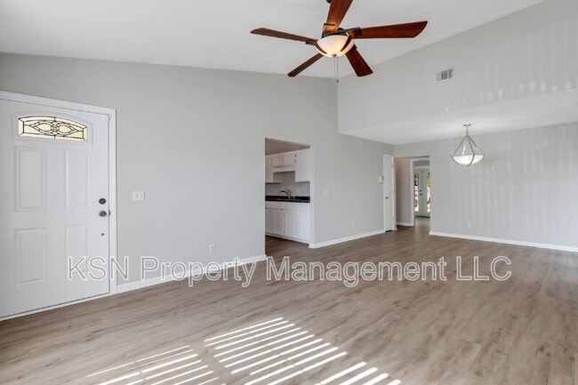 Photo - 129 Finn Cir