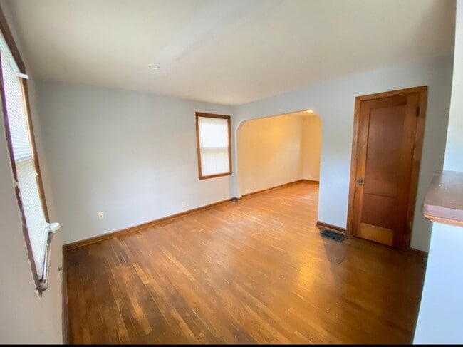 (01) 2547-2549 Neil Avenue - (01) 2547-2549 Neil Avenue Unidad 2547