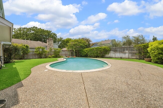 Photo - 10314 Olympia Dr