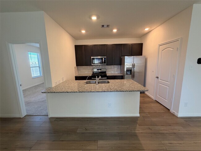 Photo - 2877 Grand Anse Dr