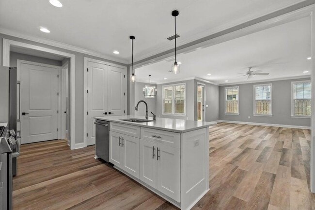 Photo - 76 Conifer Ct