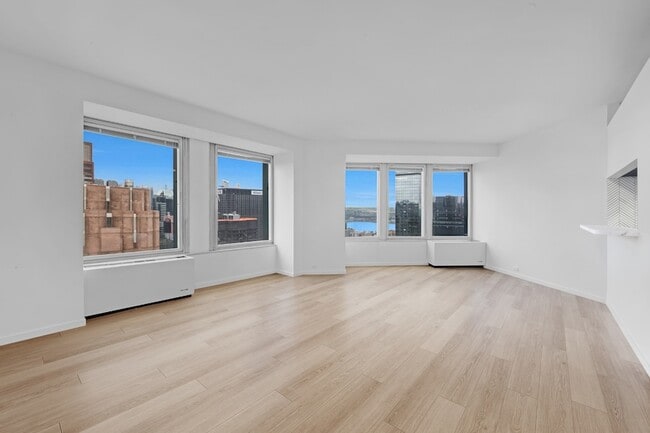 Building Photo - 150-156 W 56th St Unit 5505