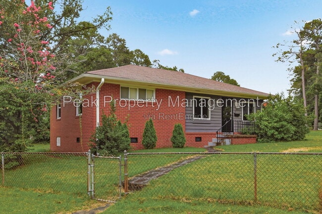 Photo - 2105 Fort Rice St