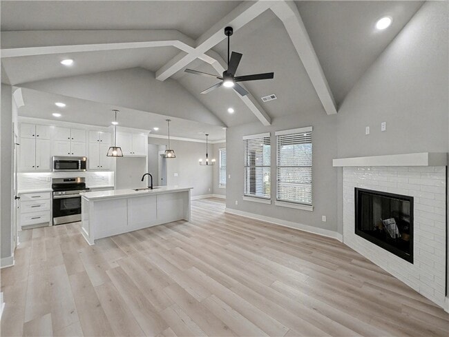 Photo - 52 Claxton Dr