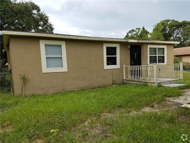 Building Photo - 8609 N Greenwood Ave Rental