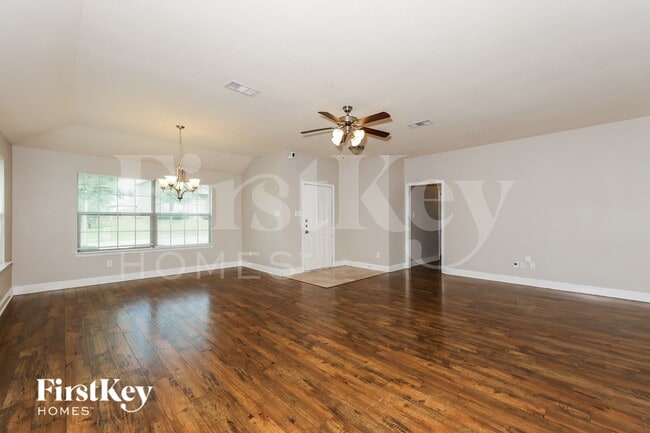 Photo - 610 Canvas Ct