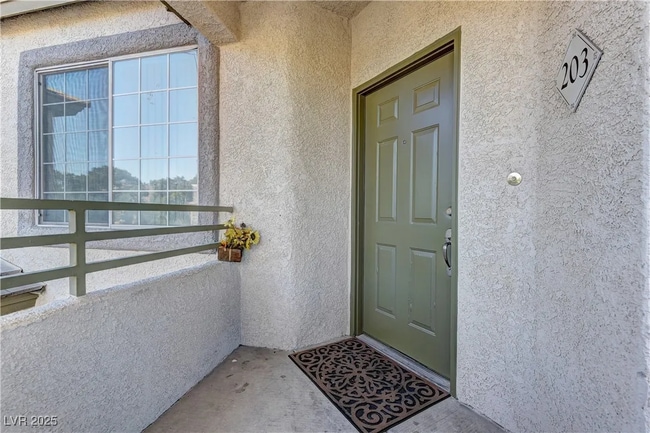 Photo - 1621 Queen Victoria St Unidad 203