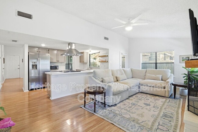 Photo - 13402 Langtry St