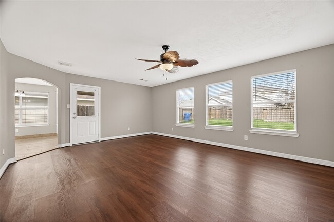 Photo - 1411 Heathcote Ln