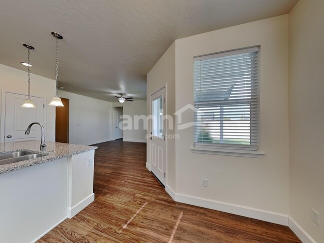 Photo - 3492 S Bartlett Ave