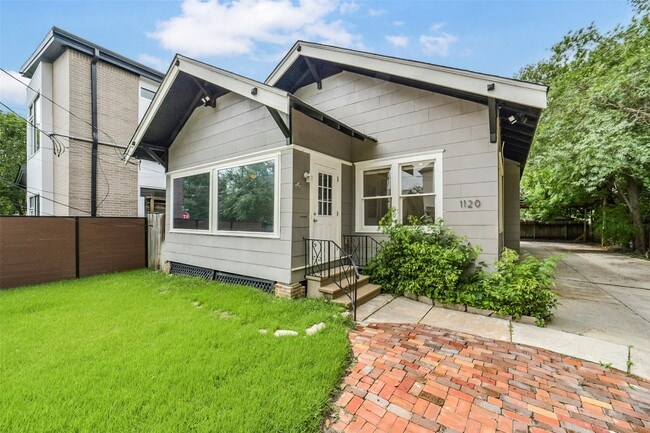 Photo - 1120 Willard St