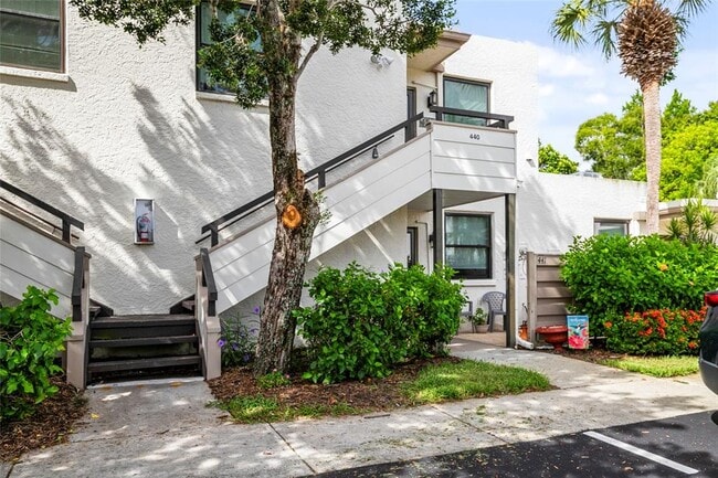 Building Photo - 440 Palm Tree Dr Unit N/A