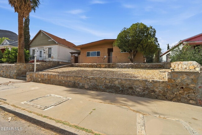 Photo - 2413 Copper Ave