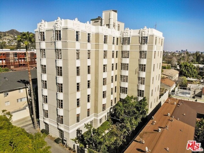 Building Photo - 1314 Hayworth Ave Rental