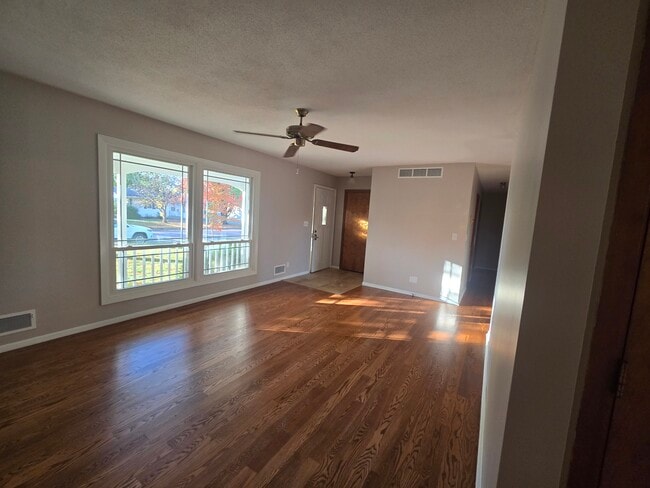 Photo - 711 Church St