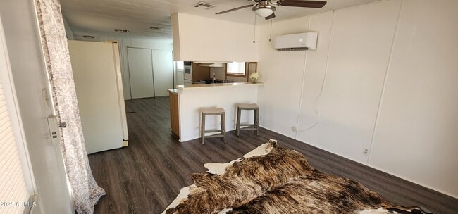 Photo - 44 S Hawes Rd