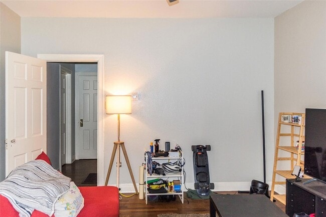 Photo - 1918 Robbins Pl Unit A