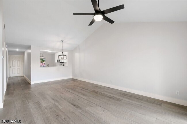 Photo - 520 Augusta Blvd Unidad B204