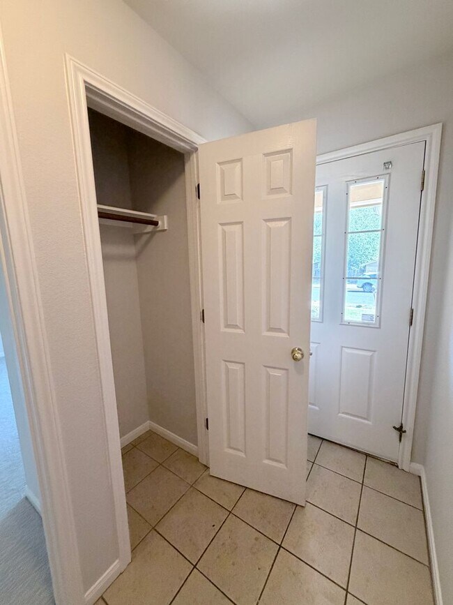 Photo - 6504 Cannonleague Dr Unidad 6504 Cannonleague Dr. #B