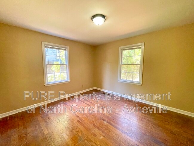 127 Aurora Dr