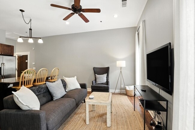 Photo - North Thomas 472-492 Unidad NT482