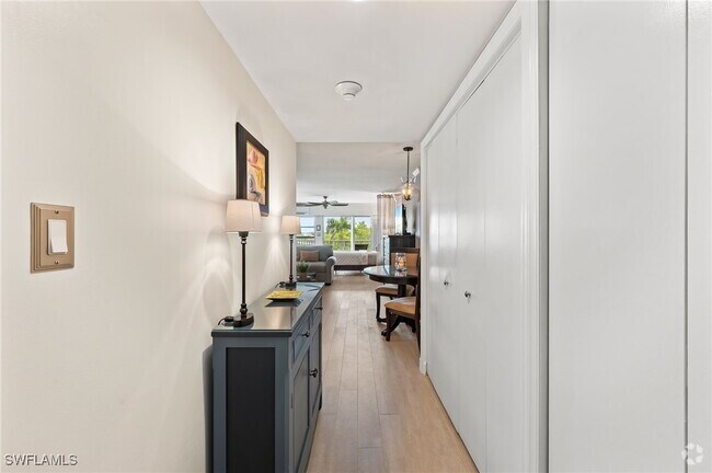 Building Photo - 1 Bluebill Ave Unit 405 Rental