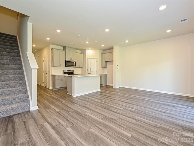 Photo - 1650 Old Rivers Rd