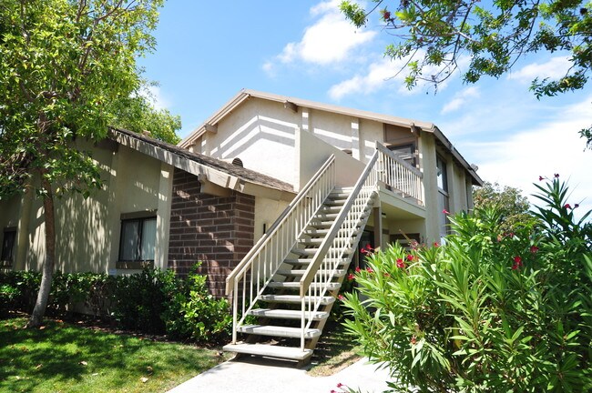 Foxwood Furnished Apartments For Rent in San Diego, CA