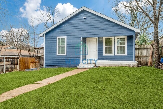 Building Photo - 1618 Marfa Ave