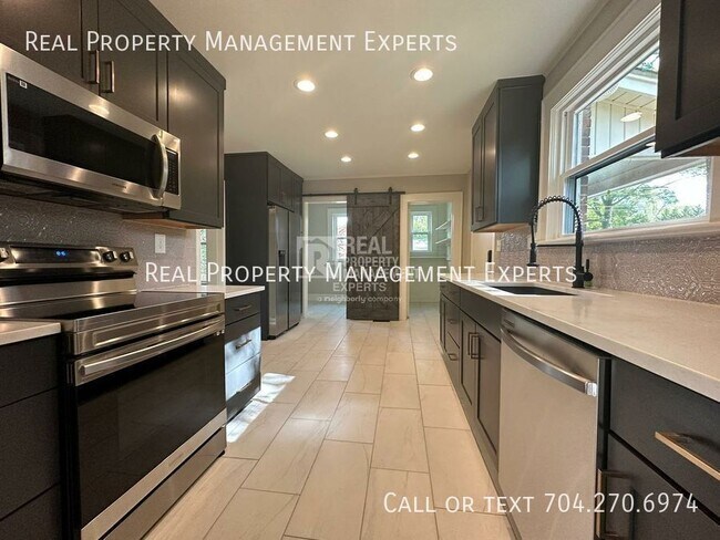 Photo - 3801 Tuckaseegee Rd