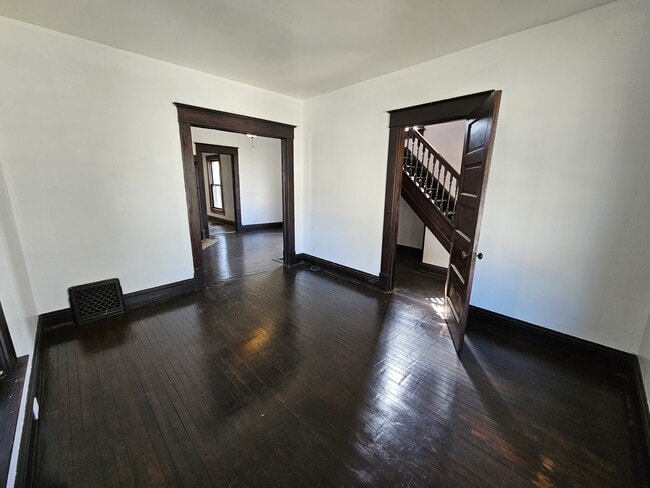 Photo - 1415 Maple Ave