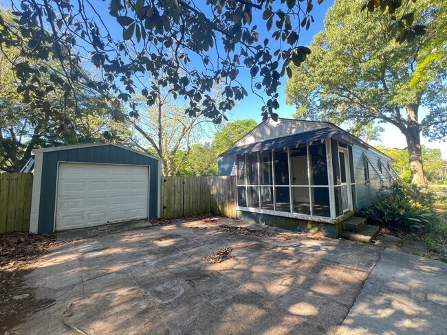 Photo - 2 Bedroom 2 Bath House on James Island - Charleston