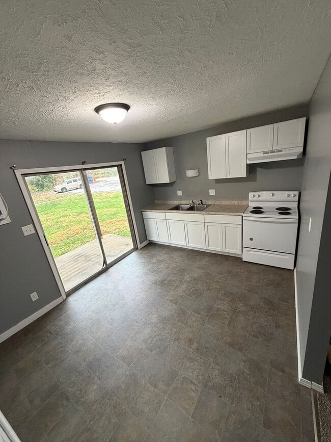 Building Photo - 1501 S Division St Unit #2